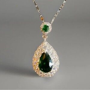 Emerald Green Teardrop 925 Silver Necklace